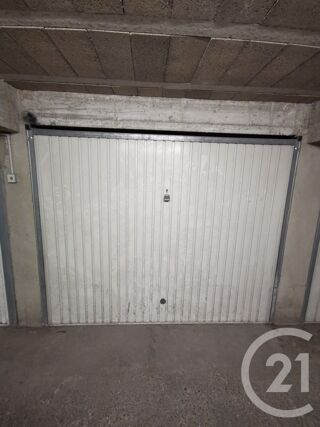  Parking / Garage à louer 11 m²
