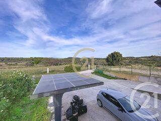  Maison  vendre 4 pices 275 m