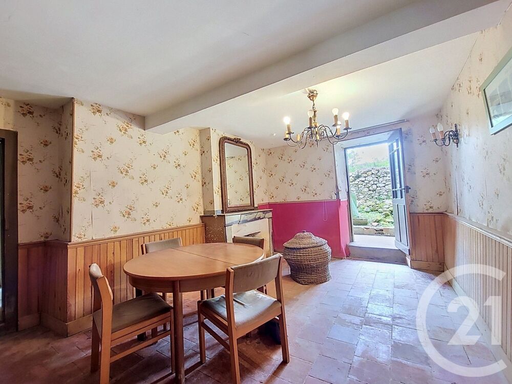 Venez découvrir cette maison T4 de 147m², idéalement sit....