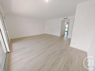  Appartement à louer 3 pièces 67 m²