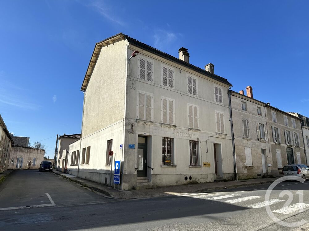Cet ancien bureau de poste, situé dans un quartier agréa....