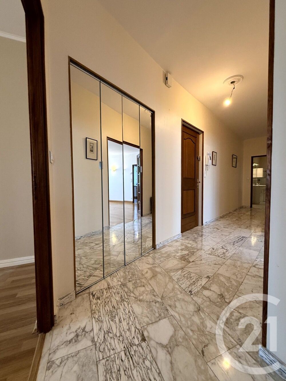 vente Appartement - 6 pièce(s) - 145 m² Saint-Quentin (02100)