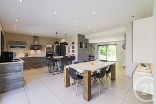  Maison � vendre 6 pi�ces 270 m�
