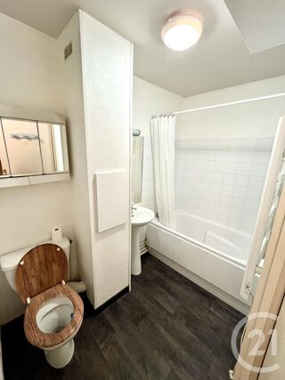  Appartement à louer 2 pièces 35 m²