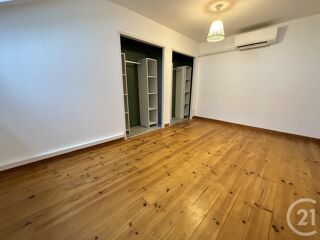  Appartement à louer 2 pièces 60 m²
