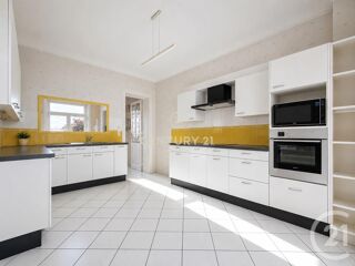 Appartement à vendre 8 pièces 240 m²