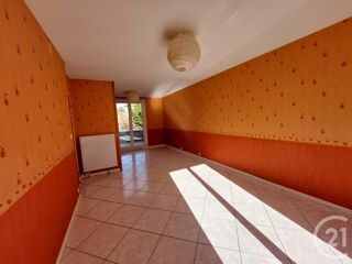  Appartement � louer 4 pi�ces 99 m�