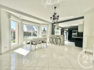  Maison � vendre 8 pi�ces 280 m�