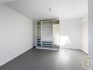  Appartement à louer 3 pièces 67 m²