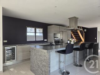  Maison  vendre 7 pices 250 m