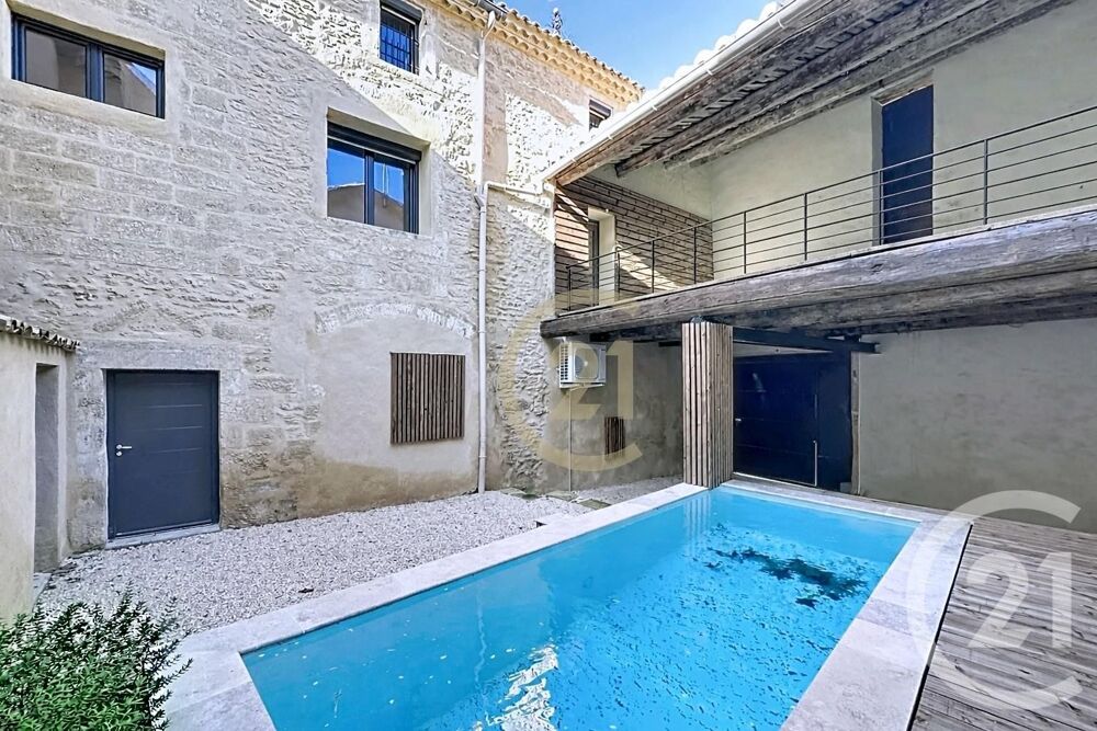 - **Maison de village en pierre entièrement rénovée avec....