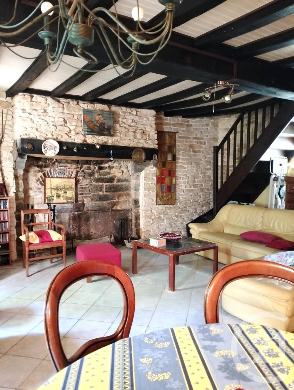 Maison de charme au c½ur d'un hameau paisible 130 m² ha....