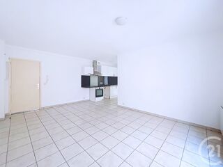  Appartement à louer 3 pièces 54 m²