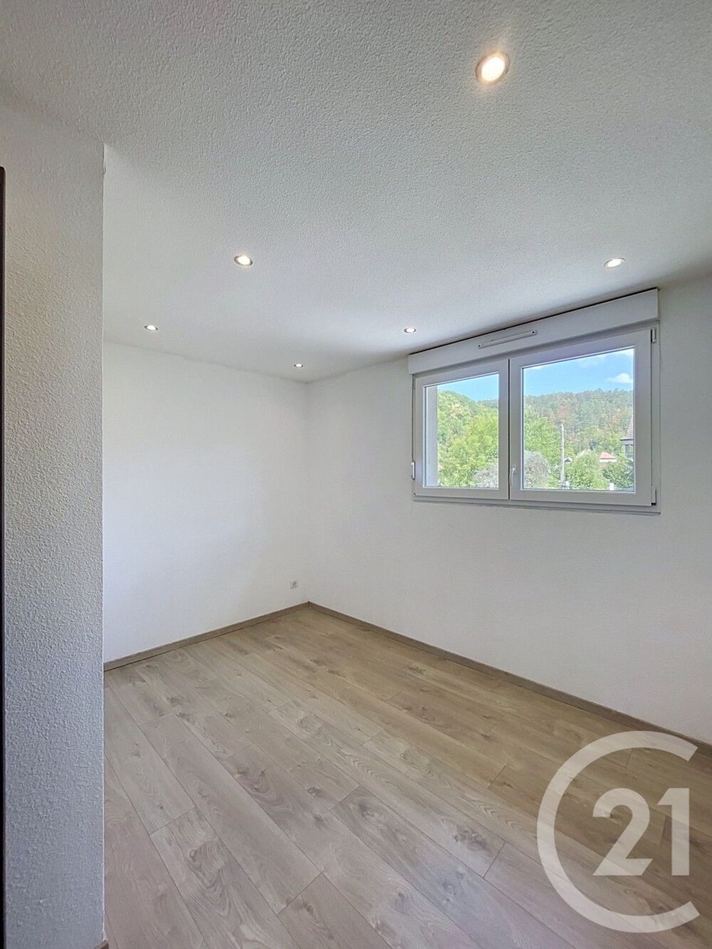 location Appartement - 3 pièce(s) - 63 m² Hérimoncourt (25310)