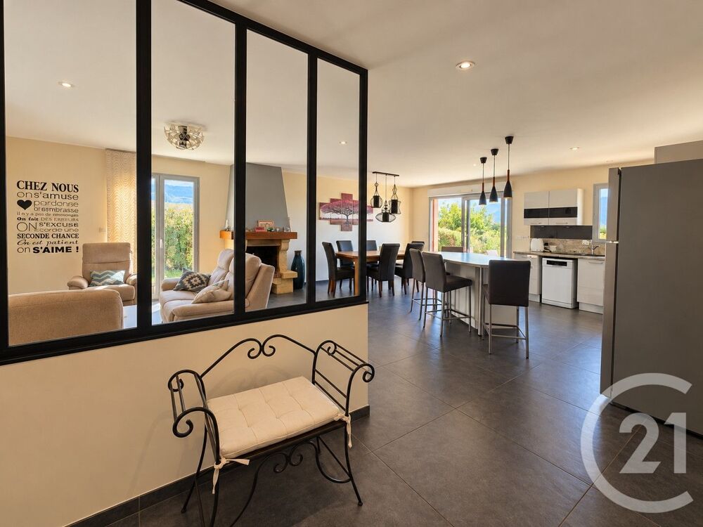Mouxy, à vendre, maison de plain-pied de 146 m² habitabl....