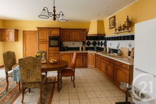  Maison  vendre 6 pices 253 m