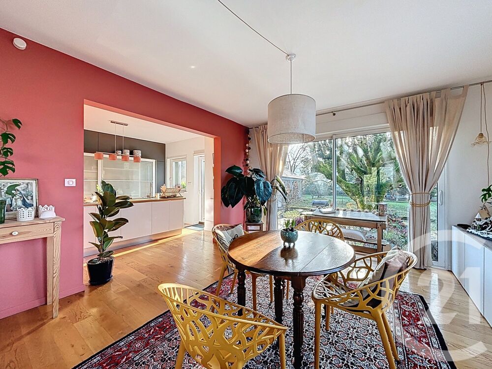 Découvrez cette magnifique maison individuelle située à....