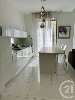  Appartement � louer 3 pi�ces 73 m�