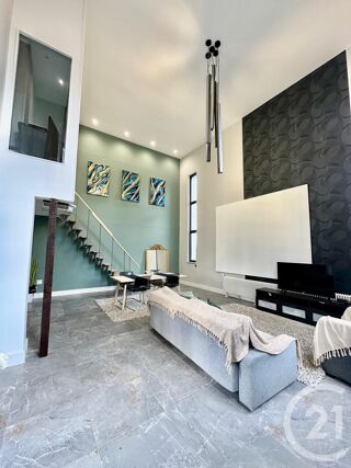  Maison à louer 7 pièces 138 m²