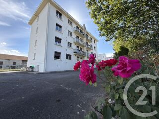  Appartement à louer 3 pièces 73 m²