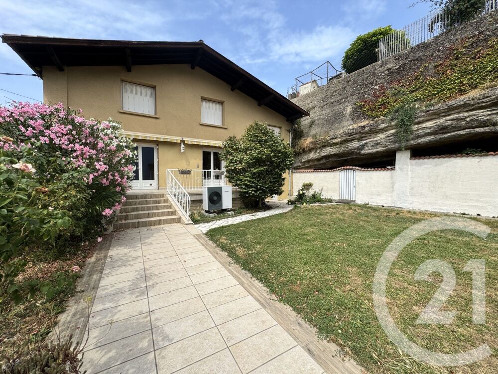 Située à LaroquedOlmes, cette maison de 147m², habitable....