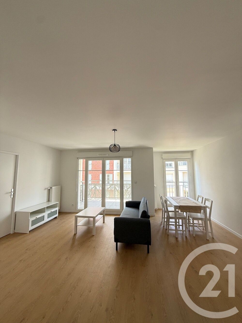 location Appartement - 3 pièce(s) - 63 m² Le Blanc-Mesnil (93150)
