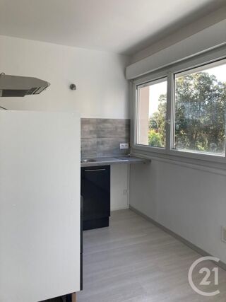 Appartement à louer 2 pièces 44 m²