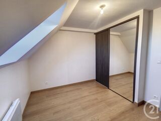  Appartement à louer 3 pièces 65 m²
