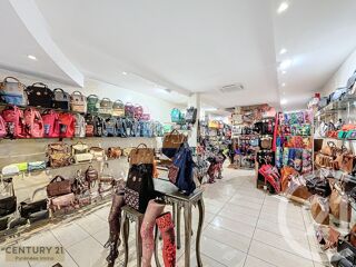  Immeuble � vendre 210 m�