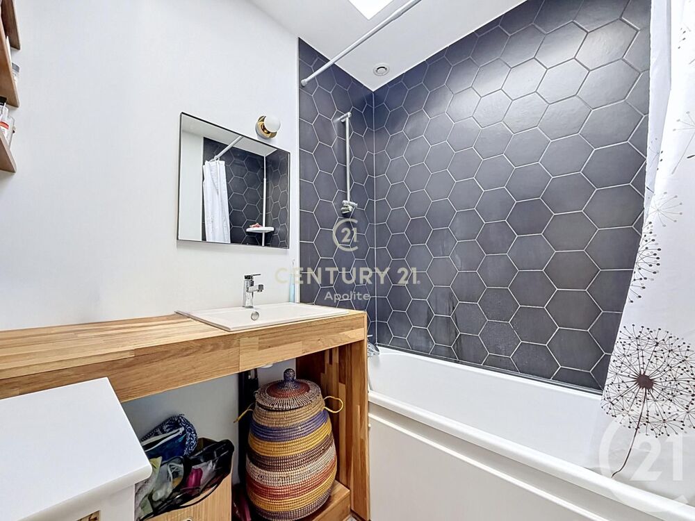 location Maison - 5 pièce(s) - 93 m² Lille (59800)