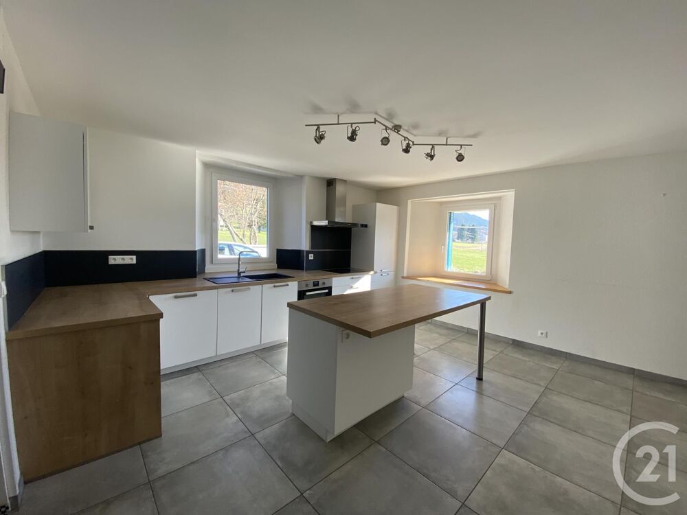 location Maison - 6 pièce(s) - 180 m² Bois-d'Amont (39220)