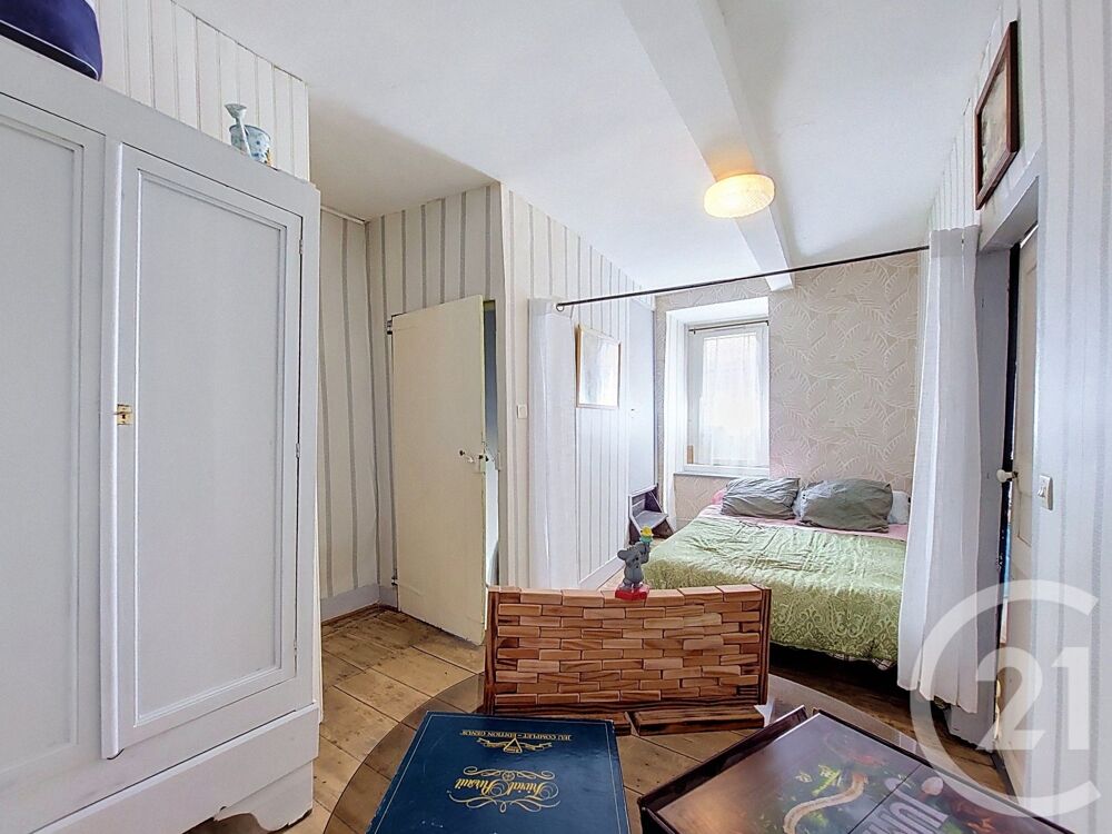 Venez découvrir cette maison de village de 72m² sur troi....