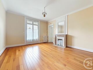  Appartement à vendre 8 pièces 240 m²