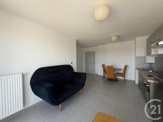  Appartement à louer 3 pièces 53 m²