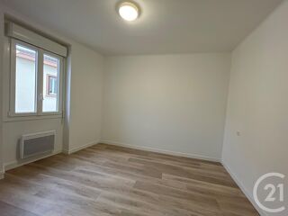  Appartement à louer 2 pièces 34 m²
