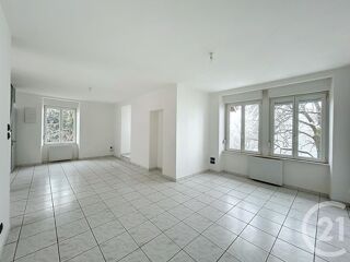  Appartement à louer 4 pièces 70 m²