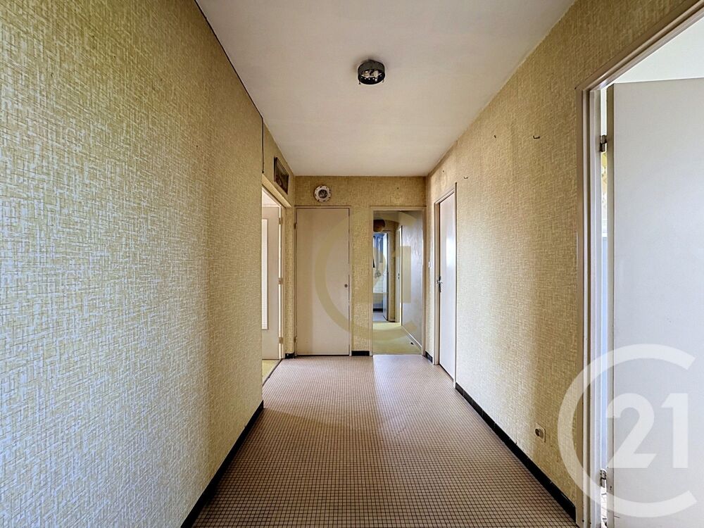 vente Appartement - 4 pièce(s) - 81 m² Luxeuil-les-Bains (70300)