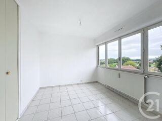  Appartement � vendre 4 pi�ces 77 m�