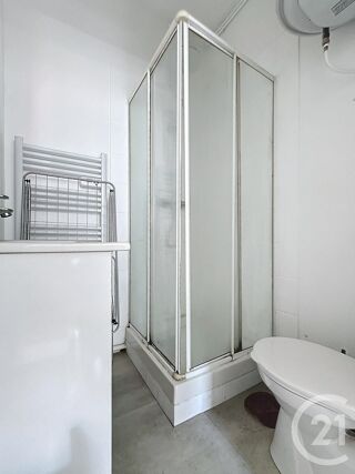  Appartement à louer 2 pièces 42 m²