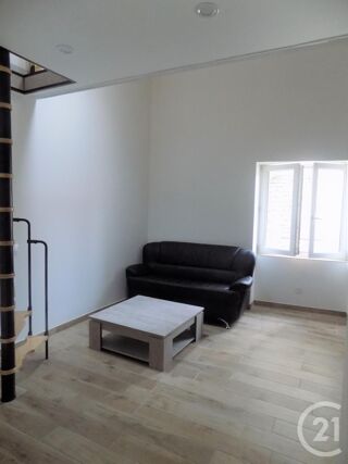  Appartement à louer 1 pièce 25 m²