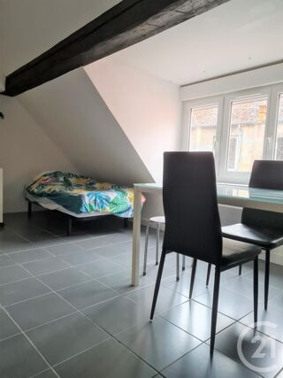  Appartement à louer 1 pièce 25 m²
