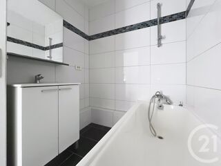  Appartement à louer 3 pièces 60 m²