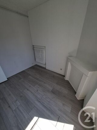  Appartement à louer 3 pièces 56 m²