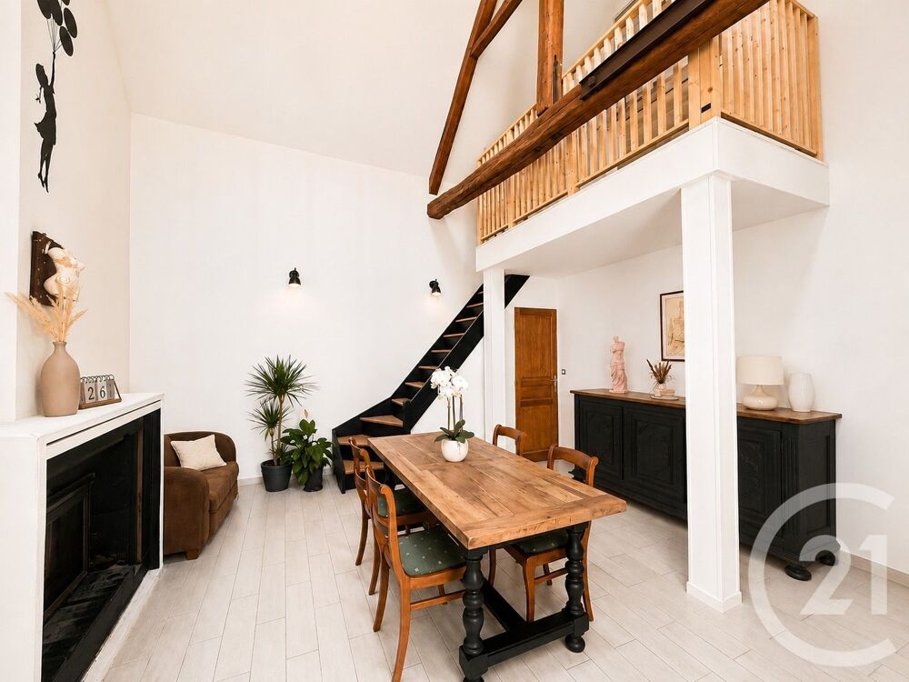 Située à Limay, cette agréable maison de ville de 122 m²....