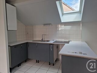  Appartement à louer 4 pièces 67 m²