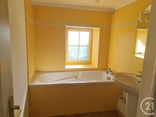  Appartement à louer 4 pièces 93 m²
