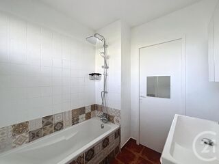  Appartement à louer 4 pièces 75 m²