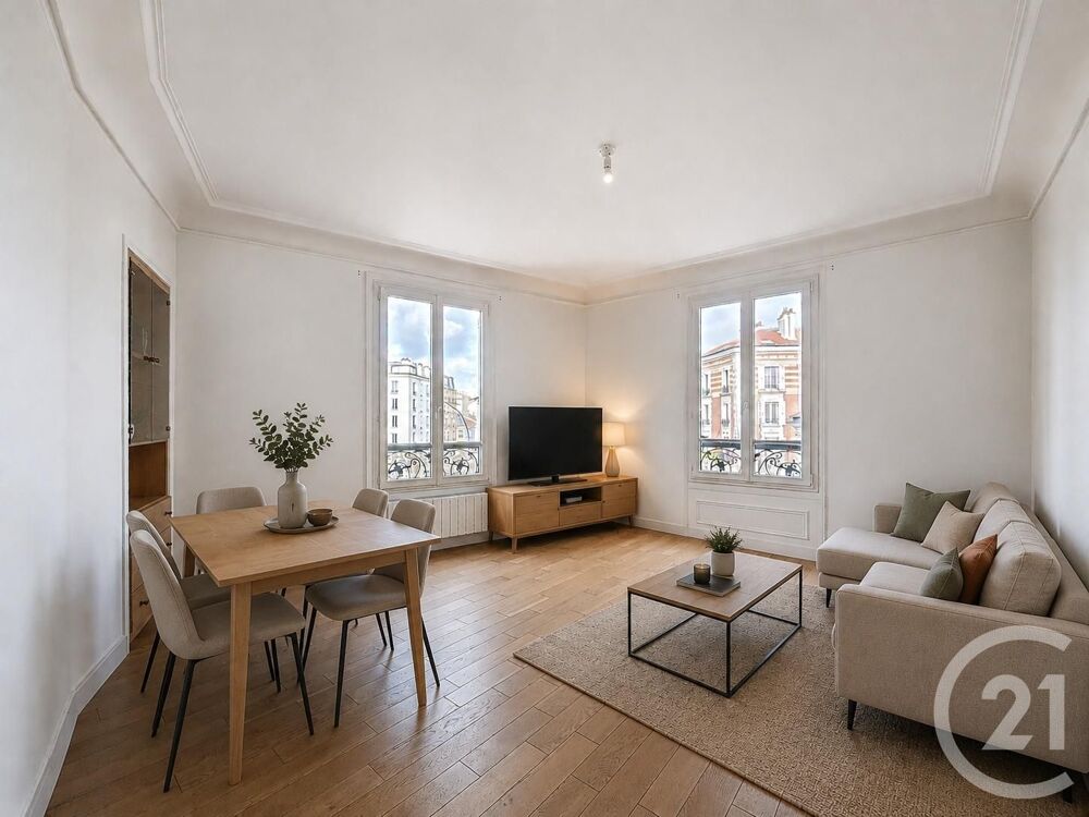 La Garenne-Colombes, au pied de la rue commerçante Volta....