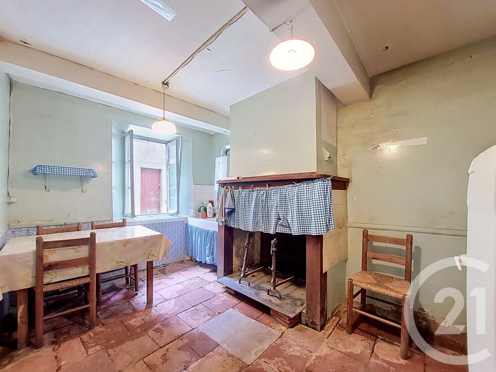 Venez découvrir cette maison T4 de 147m², idéalement sit....