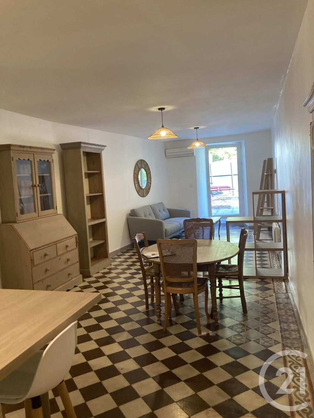 location Appartement - 2 pièce(s) - 60 m² Bagnols-sur-Cèze (30200)